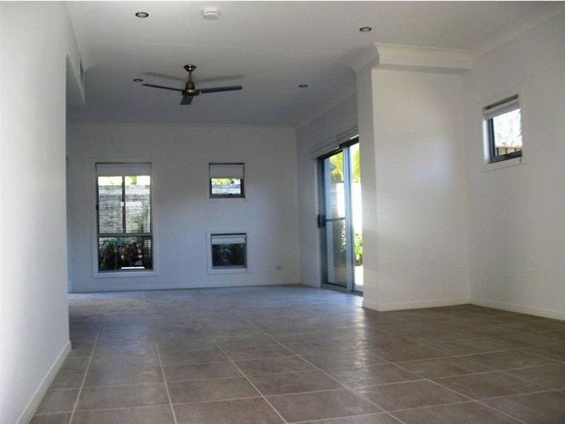 8/5 Ashbourne Terrace, Biggera Waters QLD 4216