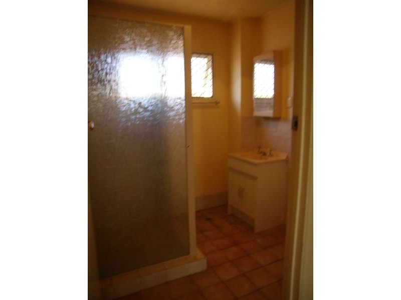 1/18 Oleander Ave, Biggera Waters QLD 4216