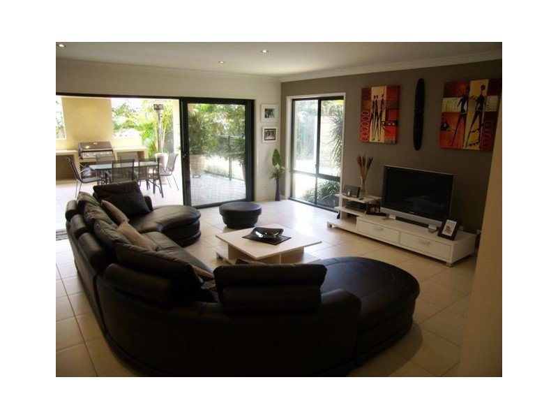 17 Lagos, Coombabah QLD 4216