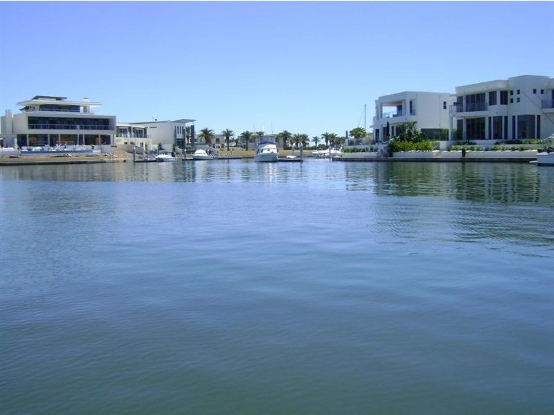 Paradise Point QLD 4216