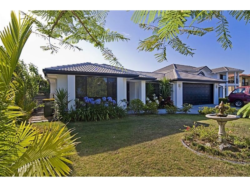 1 Calmwater Crescent, Helensvale QLD 4212