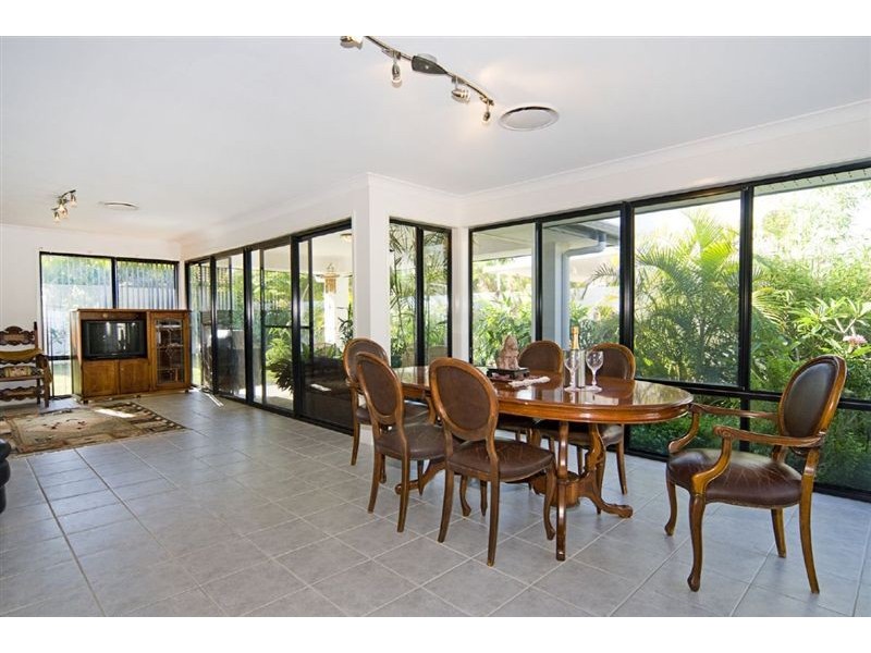 1 Calmwater Crescent, Helensvale QLD 4212