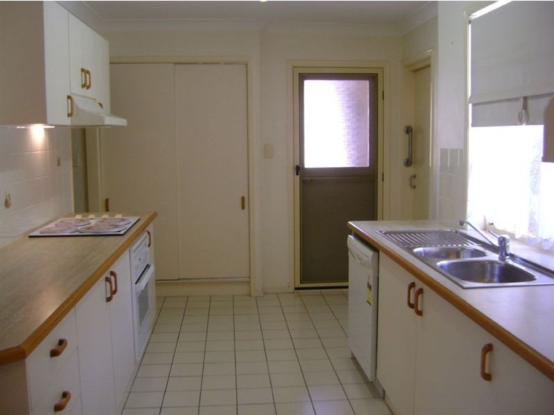 11/466 Pine Ridge Road, Coombabah QLD 4216