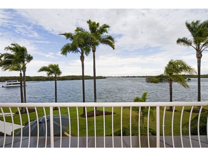 22/81 81 Boykambil Esplanade, Hope Island QLD 4212