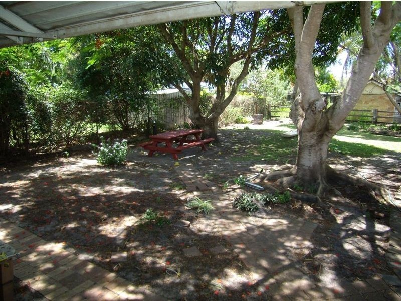 9 Ashgrove Street, Runaway Bay QLD 4216