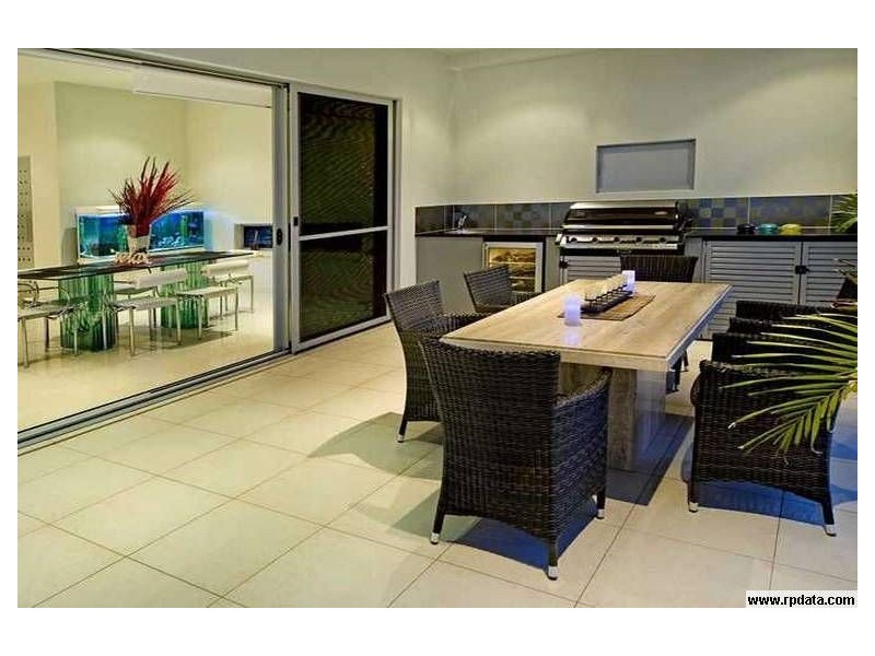 3 North Quay Drive, Biggera Waters QLD 4216