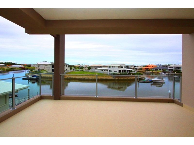 73 Compass Drive, Biggera Waters QLD 4216