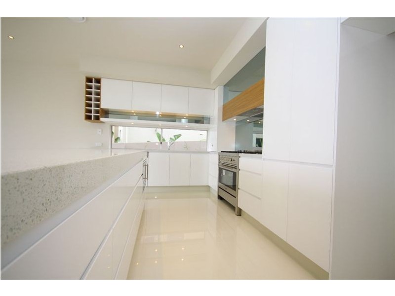 73 Compass Drive, Biggera Waters QLD 4216