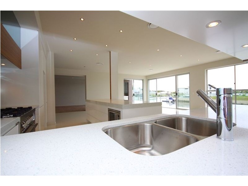 73 Compass Drive, Biggera Waters QLD 4216