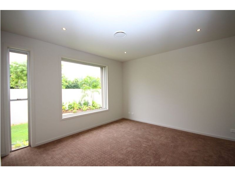 73 Compass Drive, Biggera Waters QLD 4216