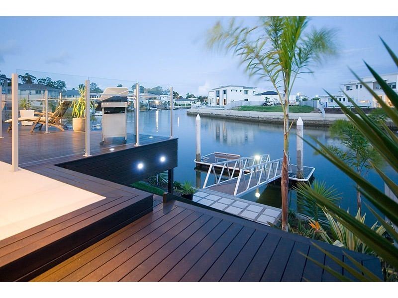 71 Compass Drive, Biggera Waters QLD 4216