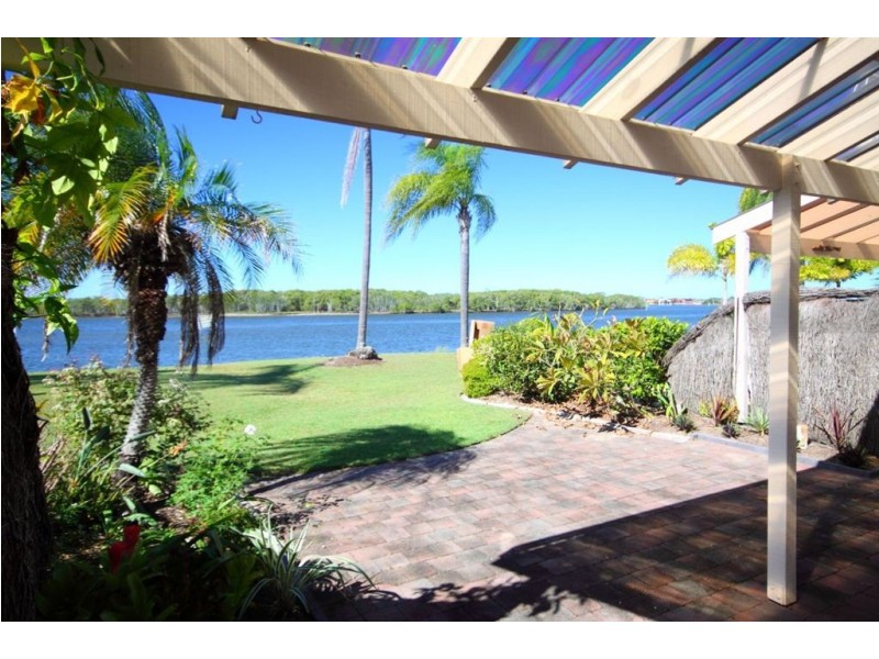 10/81 Boykambil Esplanade, Hope Island QLD 4212