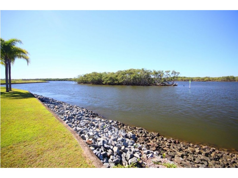 10/81 Boykambil Esplanade, Hope Island QLD 4212