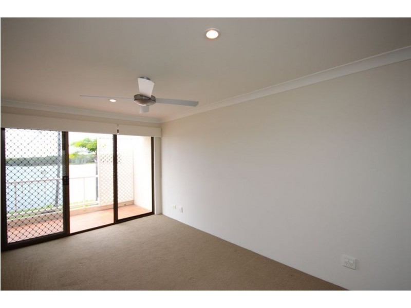 10/81 Boykambil Esplanade, Hope Island QLD 4212