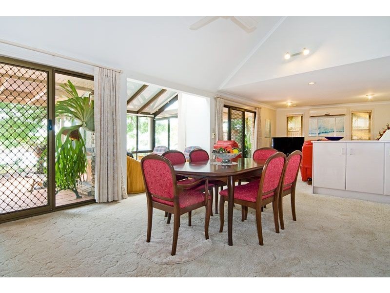 182 Morala Avenue, Runaway Bay QLD 4216