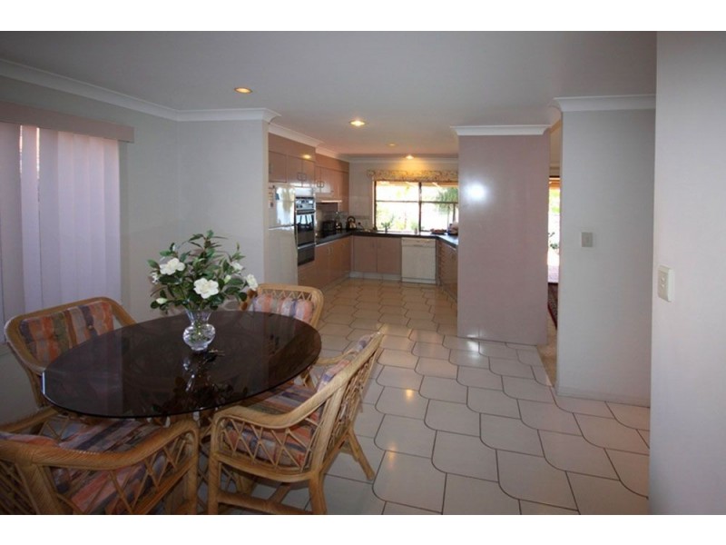 182 Morala Avenue, Runaway Bay QLD 4216