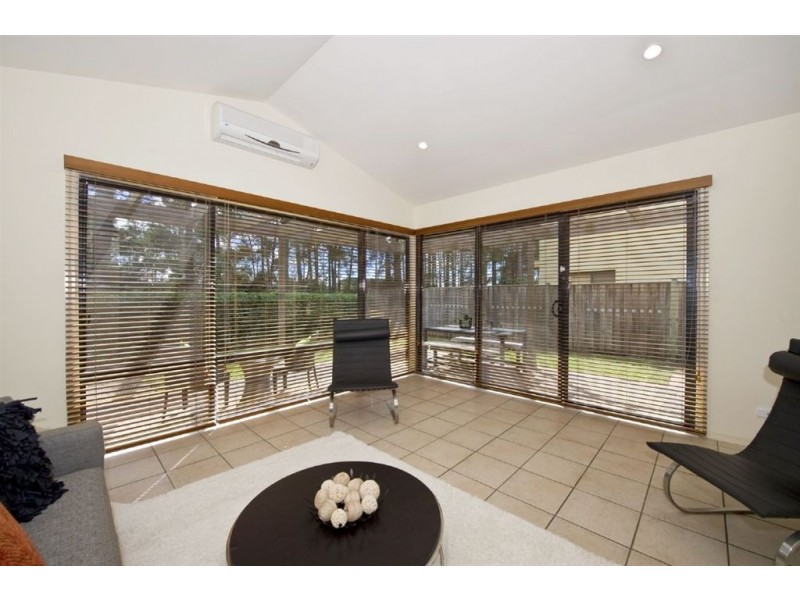 21 Ballybunyon Crescent, Hope Island QLD 4212