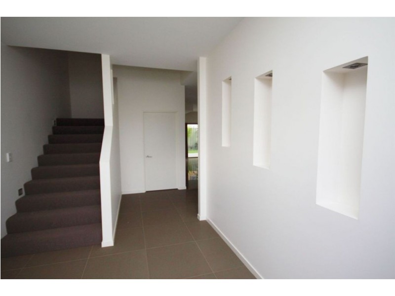 1/46 Compass Drive, Biggera Waters QLD 4216