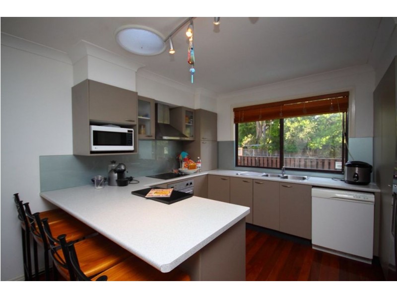 6 Tarni Street, Coombabah QLD 4216