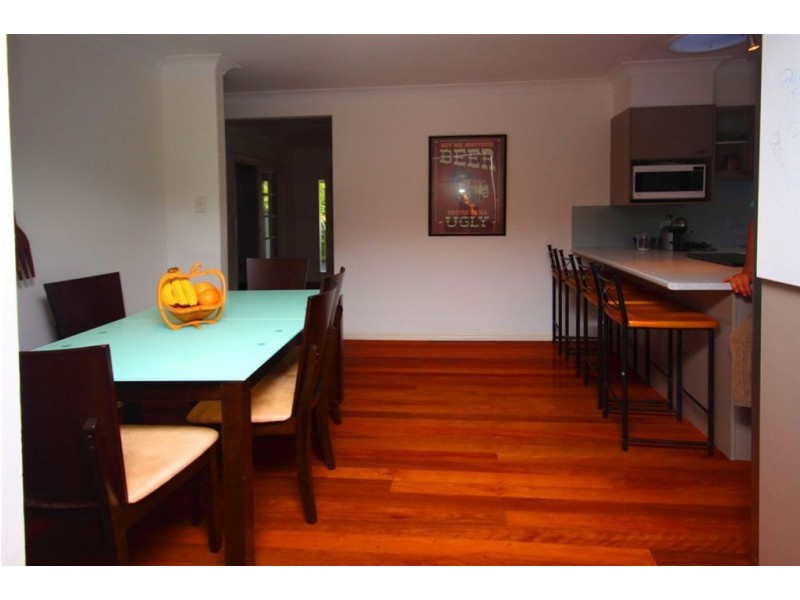 6 Tarni Street, Coombabah QLD 4216