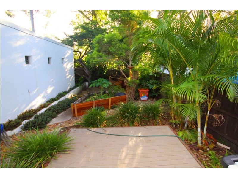 6 Tarni Street, Coombabah QLD 4216