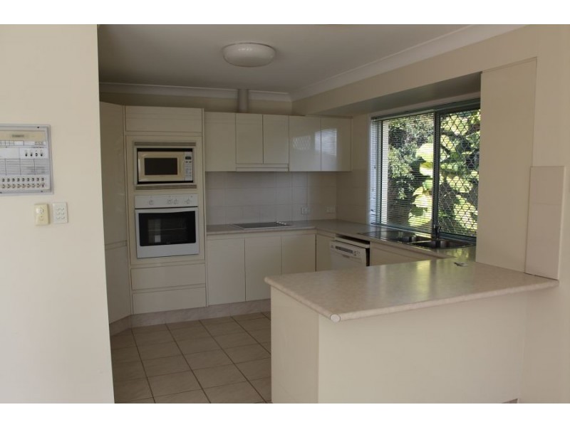 Hollywell QLD 4216