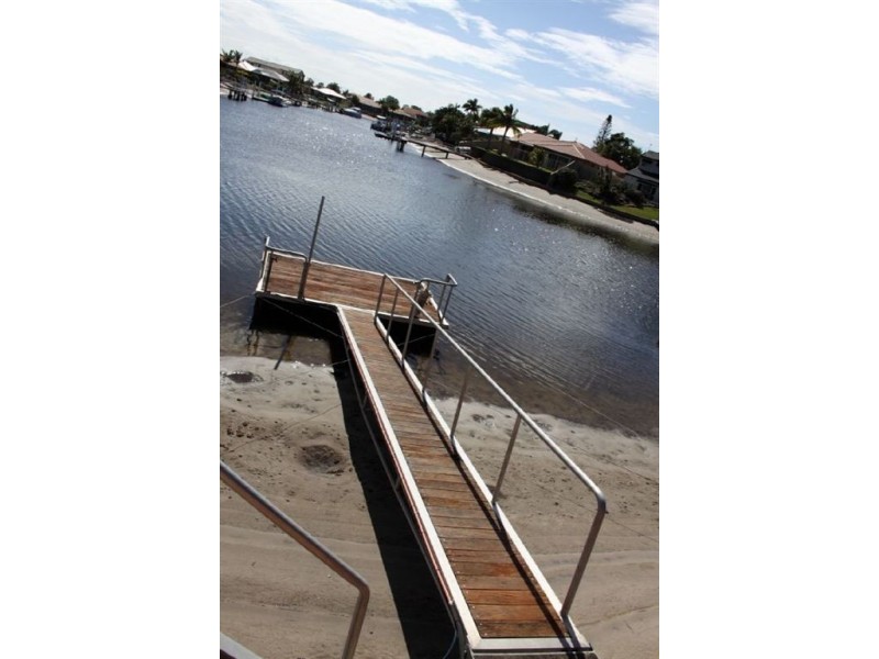 Hollywell QLD 4216