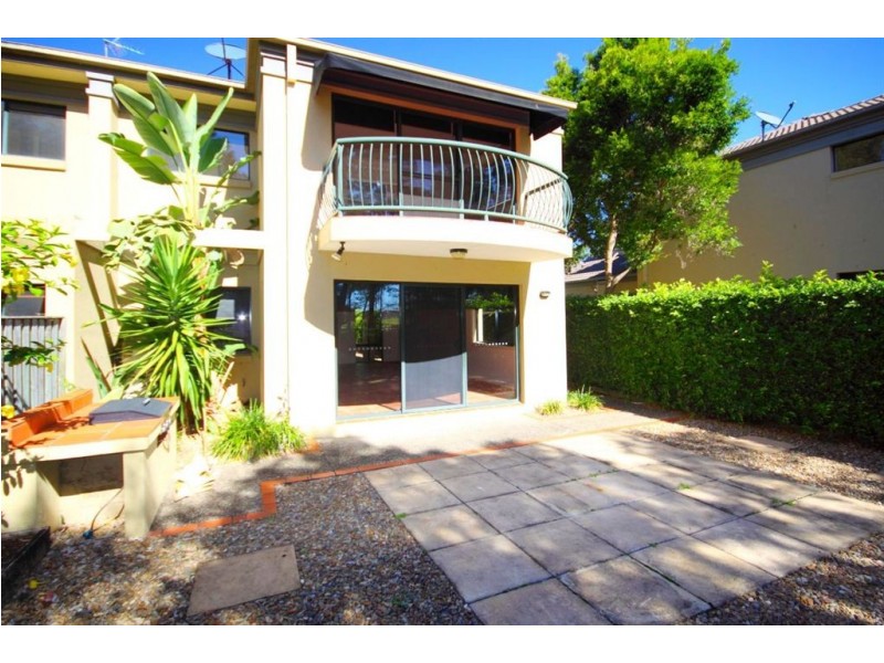 39 Ballybunyon Crescent, Hope Island QLD 4212