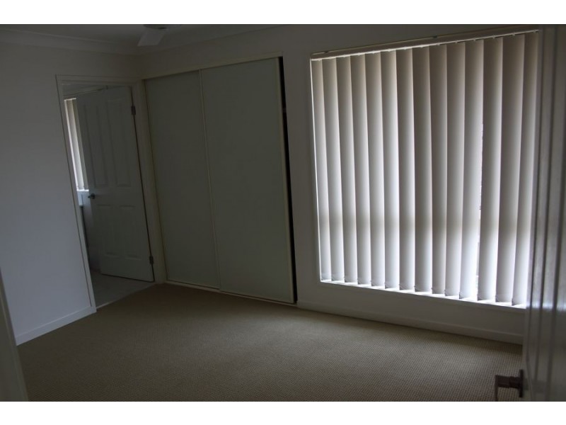 2/279 River Hills Rd, Eagleby QLD 4207