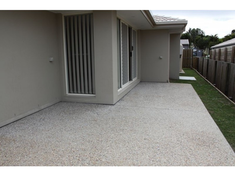 2/279 River Hills Rd, Eagleby QLD 4207