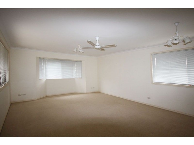 12 Samarai Avenue, Runaway Bay QLD 4216