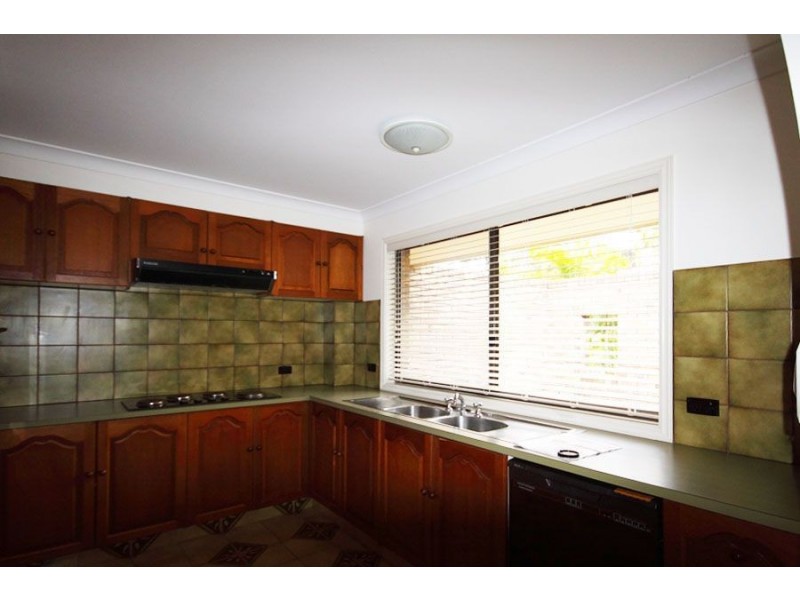 12 Samarai Avenue, Runaway Bay QLD 4216