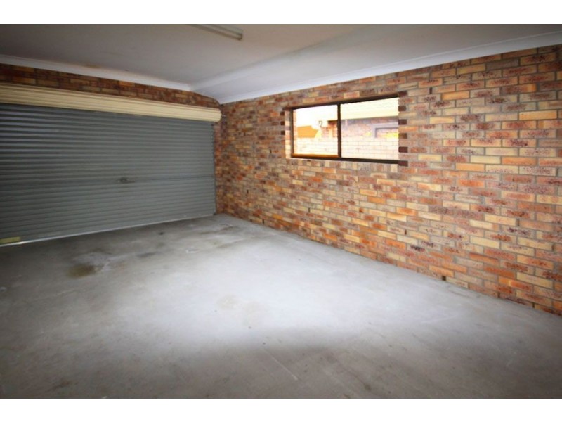 12 Samarai Avenue, Runaway Bay QLD 4216