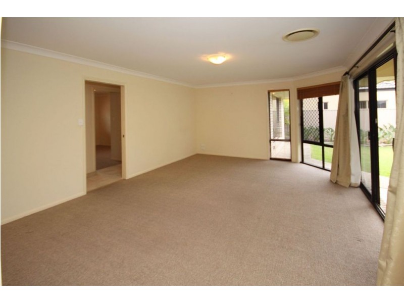 6 Costa Del Sol, Coombabah QLD 4216