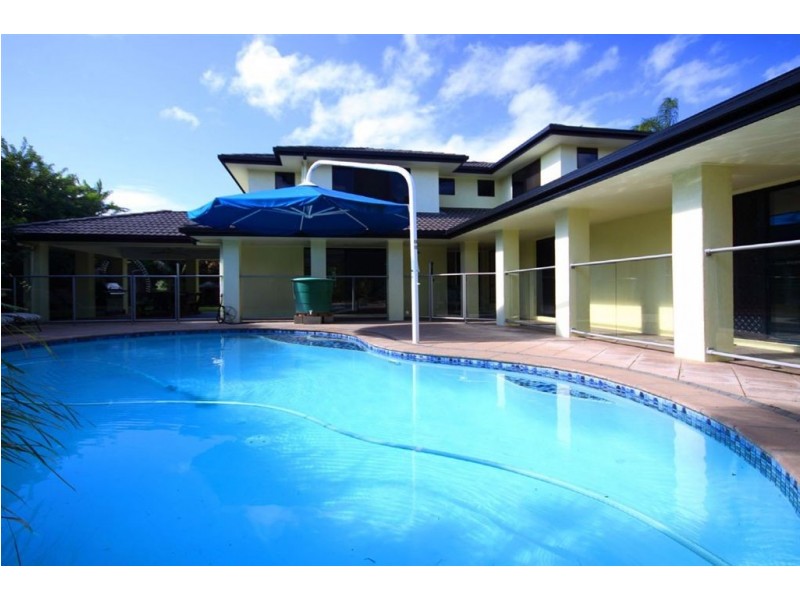 5 Aroa, Runaway Bay QLD 4216