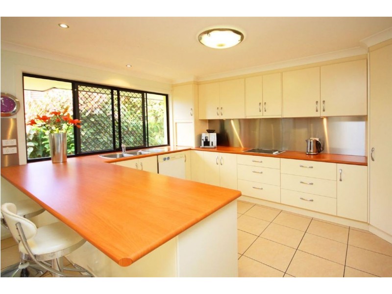 5 Aroa, Runaway Bay QLD 4216