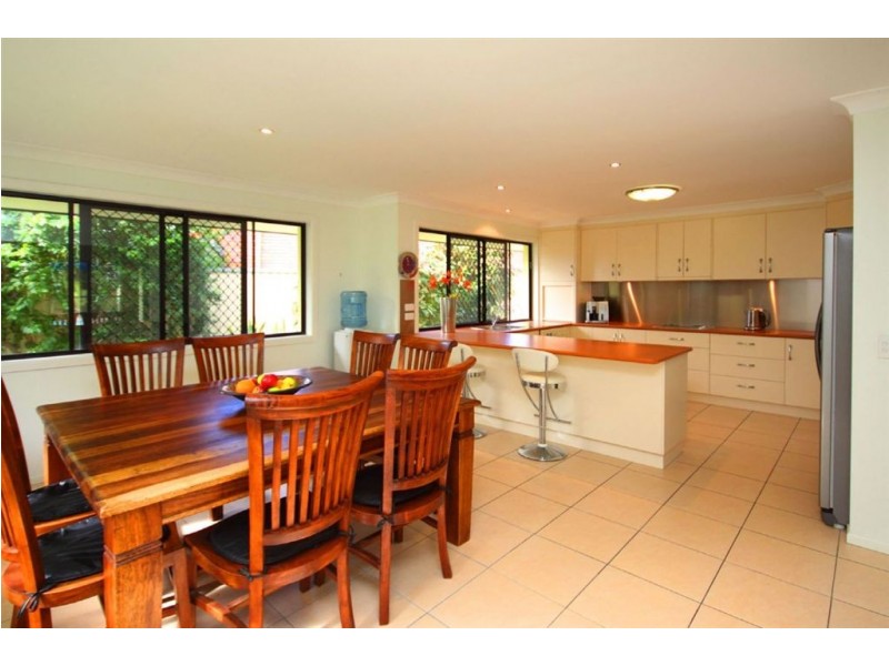 5 Aroa, Runaway Bay QLD 4216