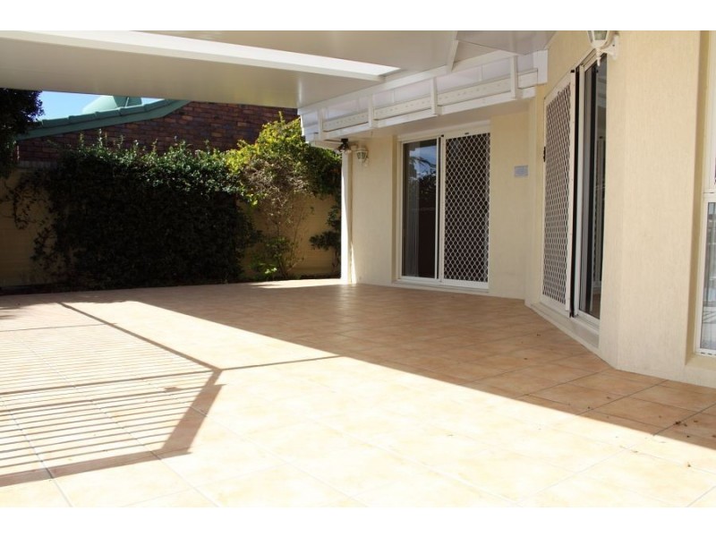 85 Colombus Drive, Hollywell QLD 4216