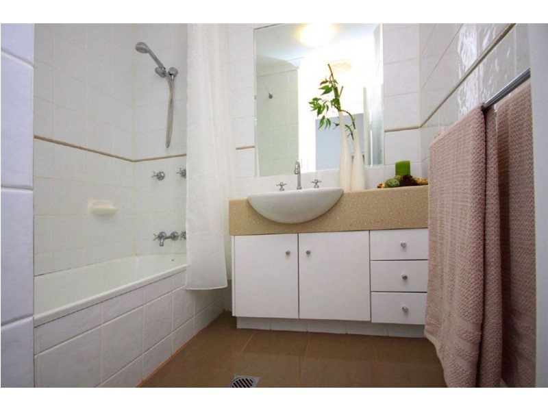 43 Ballybunyon Crescent, Hope Island QLD 4212
