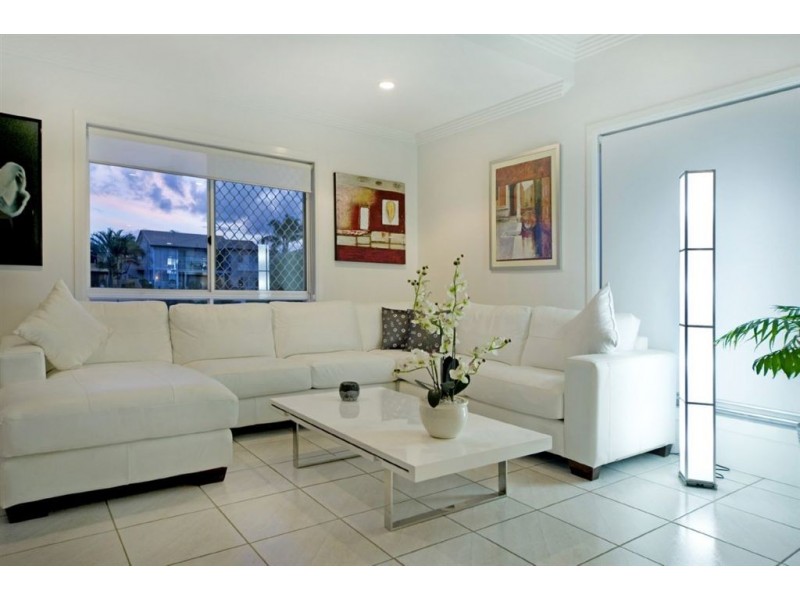 123 Sundance Way, Runaway Bay QLD 4216