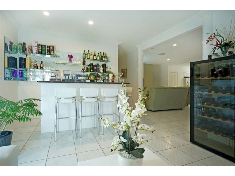 123 Sundance Way, Runaway Bay QLD 4216
