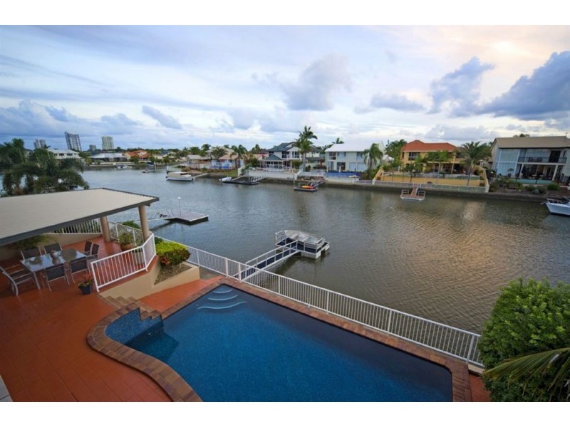 123 Sundance Way, Runaway Bay QLD 4216