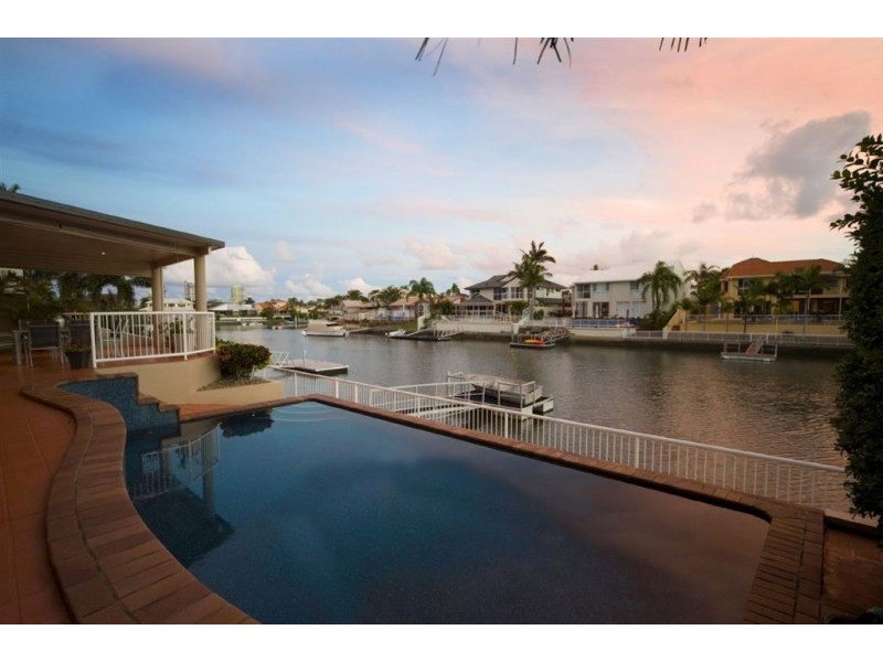 123 Sundance Way, Runaway Bay QLD 4216