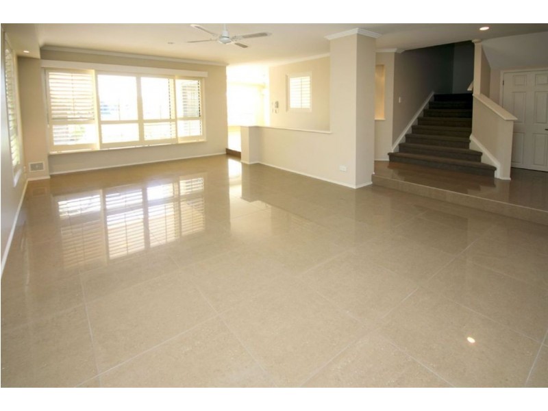 28/87 Morala Avenue, Runaway Bay QLD 4216