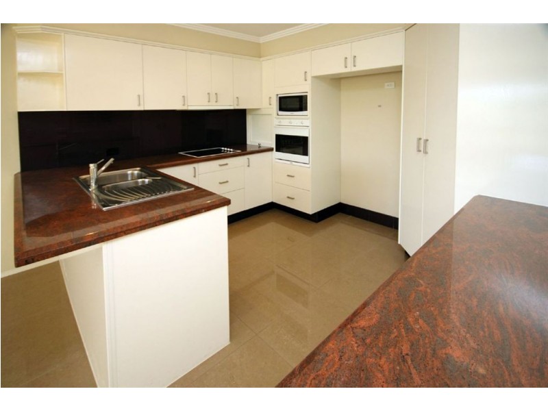 28/87 Morala Avenue, Runaway Bay QLD 4216