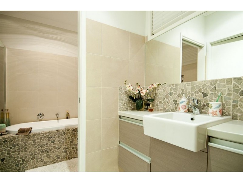 45 Costa Del Sol, Coombabah QLD 4216