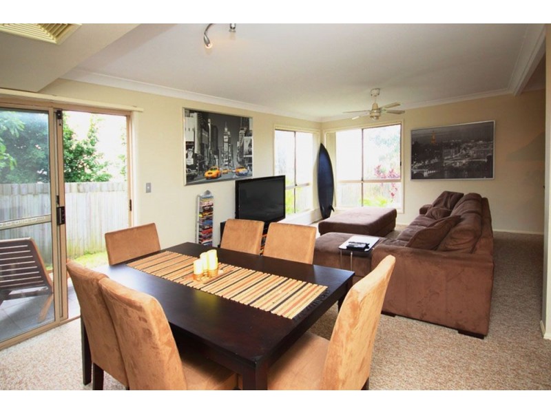 40/601 Pine Ridge Rd, Biggera Waters QLD 4216