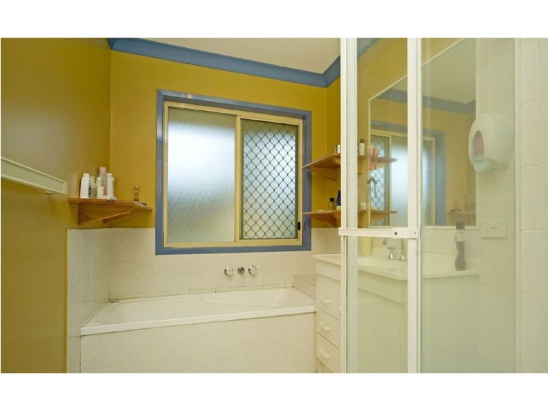 12 Plimsoll Place, Helensvale QLD 4212