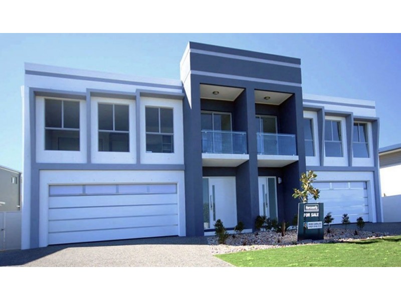 27 Compass Drive, Biggera Waters QLD 4216