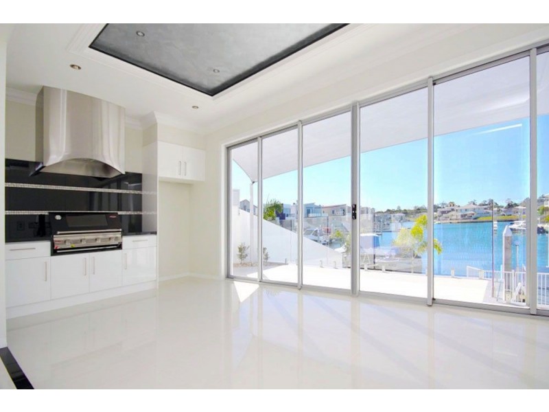 27 Compass Drive, Biggera Waters QLD 4216